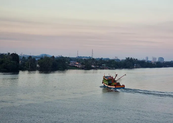 Blue Cove Riverine Diamond Kuching